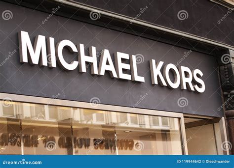 michael kors holdings and fast fashion|michael kors ownership.